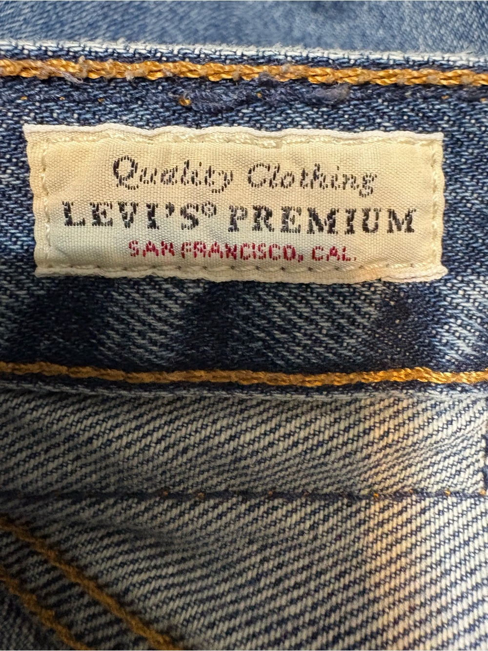 Levi's Women's Straight Leg Button Fly Jeans - Picture 5 of 8